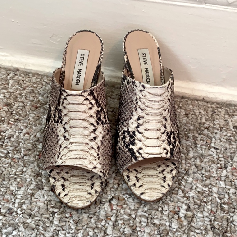 Steve Madden Snake Skin Heel